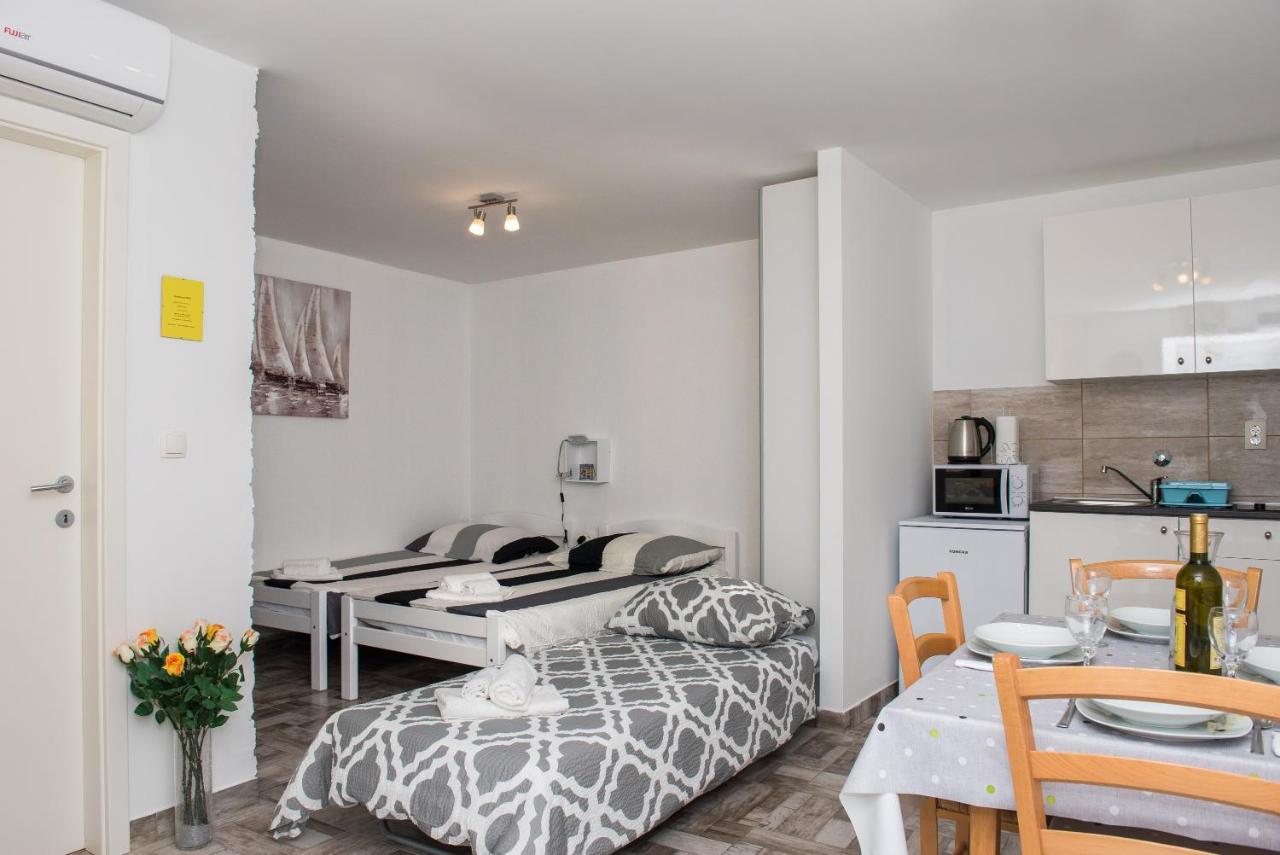 Studio Apartment Bilic Šibenik Esterno foto